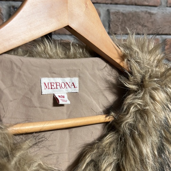 Runway Faux fur vest - Picture 5 of 10